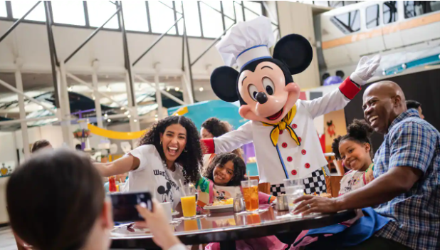 Exploring the All-New Disney Dining Plan